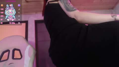 Snapshot of sally23_ chatting on May 1, 2026, 2:43 pm salloy online show from May 1, 2026, 2:43 pm