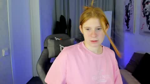 Snapshot of sally_ange1 chatting on May 6, 2026, 1:03 am Sally online show from May 6, 2026, 1:03 am