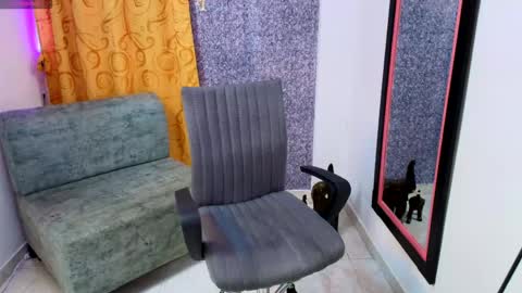 Snapshot of sally_ricci chatting on June 5, 2026, 7:30 pm sally_ricci online show from June 5, 2026, 7:30 pm