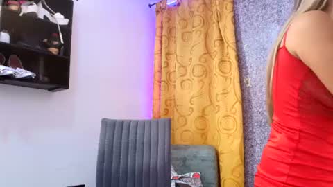 Snapshot of sally_ricci chatting on July 1, 2026, 12:40 pm sally_ricci online show from July 1, 2026, 12:40 pm