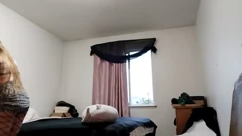sallyspank online show from July 14, 2026, 1:06 pm
