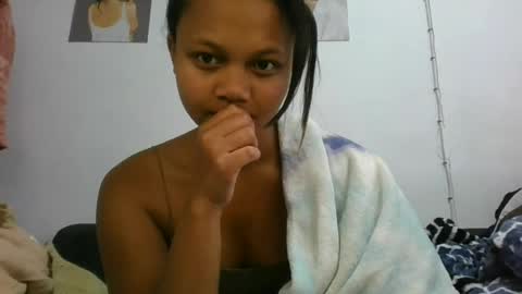 Snapshot of sallywett chatting on July 11, 2026, 8:28 am SallyWett online show from July 11, 2026, 8:28 am
