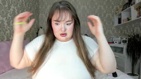 SalmaRoth online show from October 12, 2025, 9:25 pm