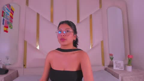 Snapshot of salmaportman_ chatting on July 22, 2026, 4:26 am salmaportman_ online show from July 22, 2026, 4:26 am