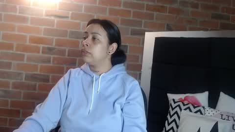 Snapshot of salome__hills chatting on January 14, 2025, 2:32 pm online show from January 14, 2025, 2:32 pm