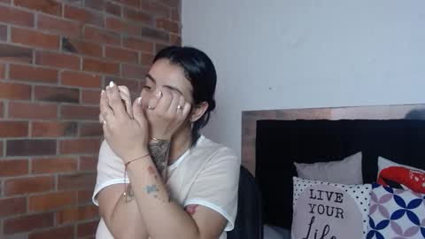 Snapshot of salome__palmer chatting on November 25, 2025, 2:06 pm online show from November 25, 2025, 2:06 pm