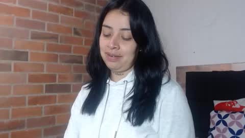 Snapshot of salome__palmer chatting on December 5, 2025, 4:25 pm online show from December 5, 2025, 4:25 pm