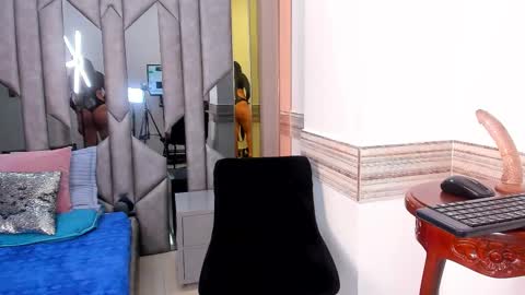 Snapshot of salome_langly chatting on February 16, 2026, 11:50 am SALOME online show from February 16, 2026, 11:50 am