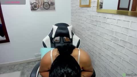 Snapshot of salome_rojas_ chatting on April 22, 2026, 7:04 pm Salome online show from April 22, 2026, 7:04 pm