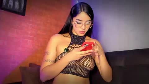 Snapshot of salome_villas_ chatting on June 11, 2026, 12:32 am SALOME online show from June 11, 2026, 12:32 am