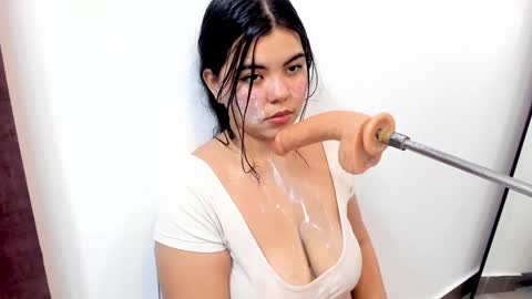 Snapshot of salomee_bigboobs chatting on December 15, 2024, 7:13 am Salome online show from December 15, 2024, 7:13 am