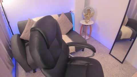 Salome online show from January 17, 2026, 8:23 pm