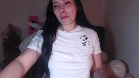 yenny online show from February 7, 2025, 4:27 am