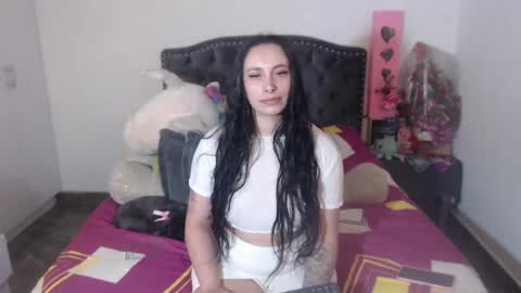 yenny online show from November 17, 2025, 3:56 am