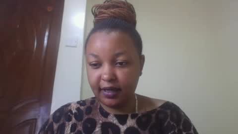 Snapshot of salty_surprise_ chatting on February 18, 2025, 5:21 pm salty_surprise_ online show from February 18, 2025, 5:21 pm