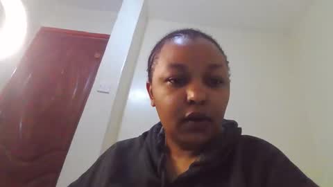 Snapshot of salty_surprise_ chatting on December 16, 2025, 6:18 am salty_surprise_ online show from December 16, 2025, 6:18 am