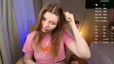 Snapshot of salut_love chatting on December 14, 2025, 12:32 pm Ruby online show from December 14, 2025, 12:32 pm