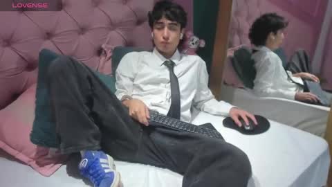 Snapshot of salvatore_monterey chatting on December 8, 2024, 8:47 pm salvatore online show from December 8, 2024, 8:47 pm