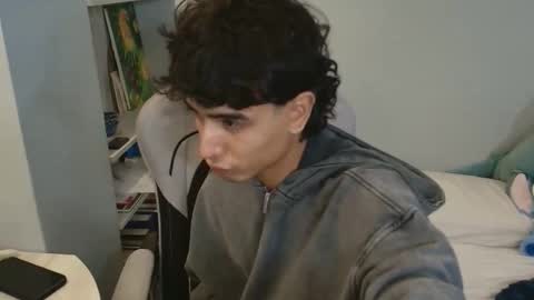 salvatore_montt online show from October 17, 2025, 7:00 am