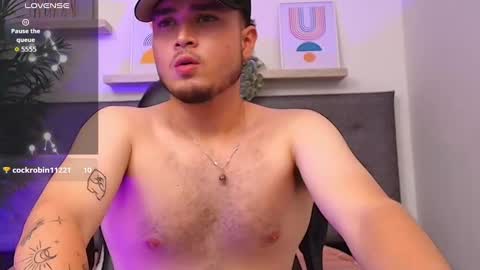 Snapshot of salvatore_muller chatting on October 8, 2025, 12:52 am Salvatore  online show from October 8, 2025, 12:52 am