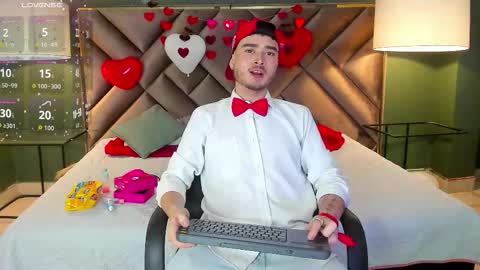  Salvatore online show from February 15, 2026, 9:11 pm