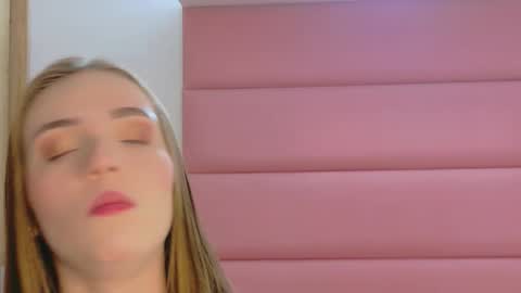 Snapshot of sam_and_lisa_ chatting on November 11, 2025, 12:54 am sam_and_lisa_ online show from November 11, 2025, 12:54 am