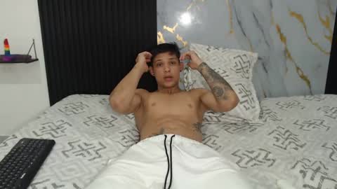 sammmikee online show from February 15, 2025, 2:47 am