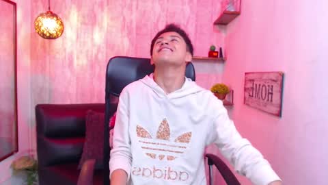 Sam online show from March 8, 2025, 4:06 pm