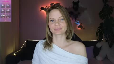 Snapshot of sam_klaus chatting on June 3, 2026, 7:08 pm sam_klaus online show from June 3, 2026, 7:08 pm