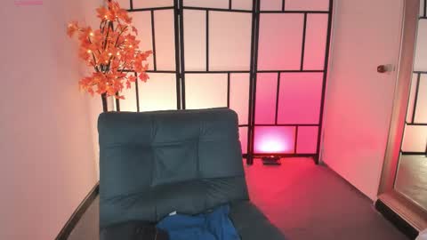 Snapshot of sam_pay chatting on November 28, 2025, 1:14 pm Sam online show from November 28, 2025, 1:14 pm