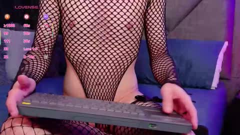 Snapshot of sam_russo chatting on September 23, 2025, 7:44 am Sam online show from September 23, 2025, 7:44 am