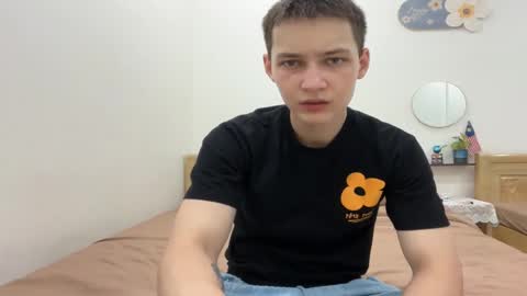 Sam online show from December 21, 2025, 6:04 pm