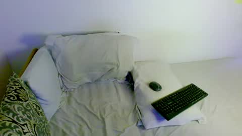 Snapshot of samanta_r_ chatting on June 17, 2026, 6:09 pm Samanta online show from June 17, 2026, 6:09 pm