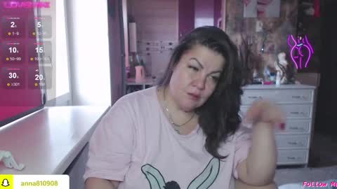 Snapshot of samanta_shy chatting on December 21, 2025, 9:27 am Marry online show from December 21, 2025, 9:27 am