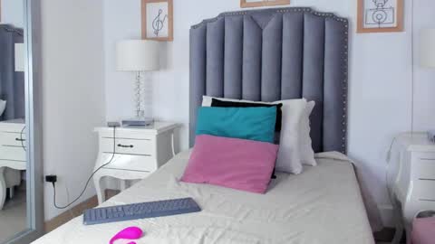 Snapshot of samanta_william chatting on January 28, 2025, 2:53 am samanta online show from January 28, 2025, 2:53 am