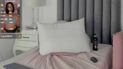 Snapshot of samanta_william chatting on February 13, 2025, 6:30 am samanta online show from February 13, 2025, 6:30 am