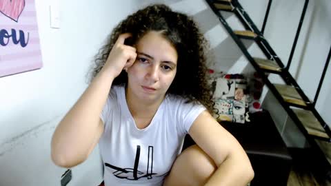 Snapshot of samantha2girl chatting on December 15, 2024, 2:08 am samantha online show from December 15, 2024, 2:08 am
