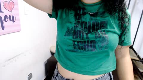 Snapshot of samantha2girl chatting on January 22, 2025, 11:53 pm samantha online show from January 22, 2025, 11:53 pm