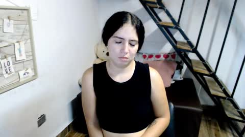 Snapshot of samantha2girl chatting on March 6, 2025, 9:53 pm samantha online show from March 6, 2025, 9:53 pm
