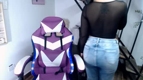 Snapshot of samantha2girl chatting on October 5, 2025, 5:00 pm samantha online show from October 5, 2025, 5:00 pm