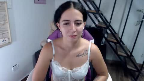 Snapshot of samantha2girl chatting on October 15, 2025, 7:25 pm samantha online show from October 15, 2025, 7:25 pm
