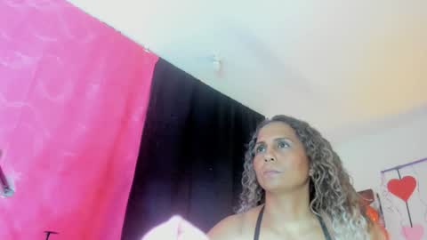  Samanthasmile  online show from February 8, 2025, 11:22 am