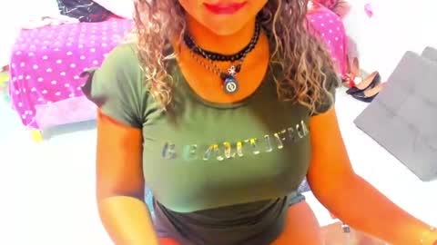  Samanthasmile  online show from July 5, 2026, 10:11 am