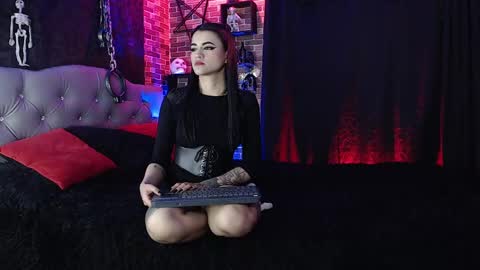 Snapshot of samantha_abrill chatting on February 19, 2025, 10:09 pm Samantha and Victor online show from February 19, 2025, 10:09 pm