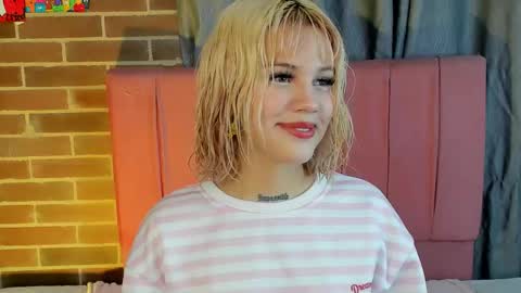 Snapshot of samantha_browwnn chatting on February 6, 2026, 6:29 am samantha_browwnn online show from February 6, 2026, 6:29 am