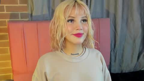 Snapshot of samantha_browwnn chatting on February 6, 2026, 7:39 pm samantha_browwnn online show from February 6, 2026, 7:39 pm