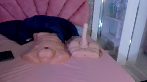 Snapshot of samantha_cp_ chatting on January 9, 2025, 1:13 pm Sammy online show from January 9, 2025, 1:13 pm