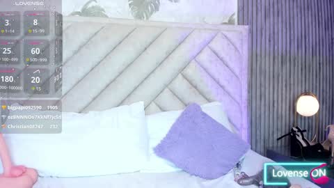 Snapshot of samantha_duque11 chatting on January 12, 2025, 9:08 am Samantha online show from January 12, 2025, 9:08 am