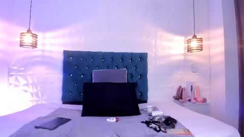 Snapshot of samantha_foxyy chatting on July 15, 2026, 10:53 am samantha_foxyy online show from July 15, 2026, 10:53 am