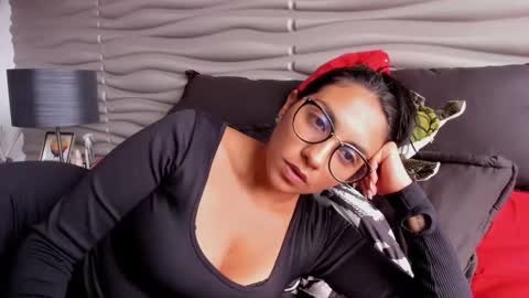 Samantha online show from January 28, 2025, 8:04 pm